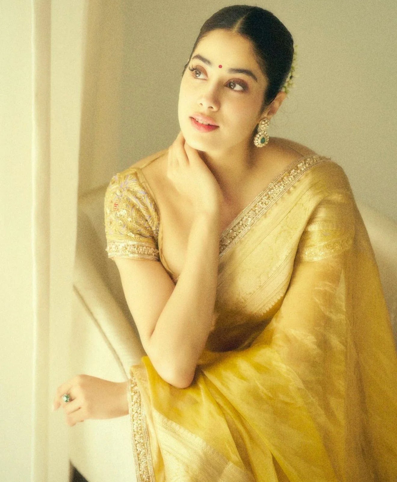 Janhvi Kapoor Fame Soft Tissue Silk Yellow Party Wear Saree