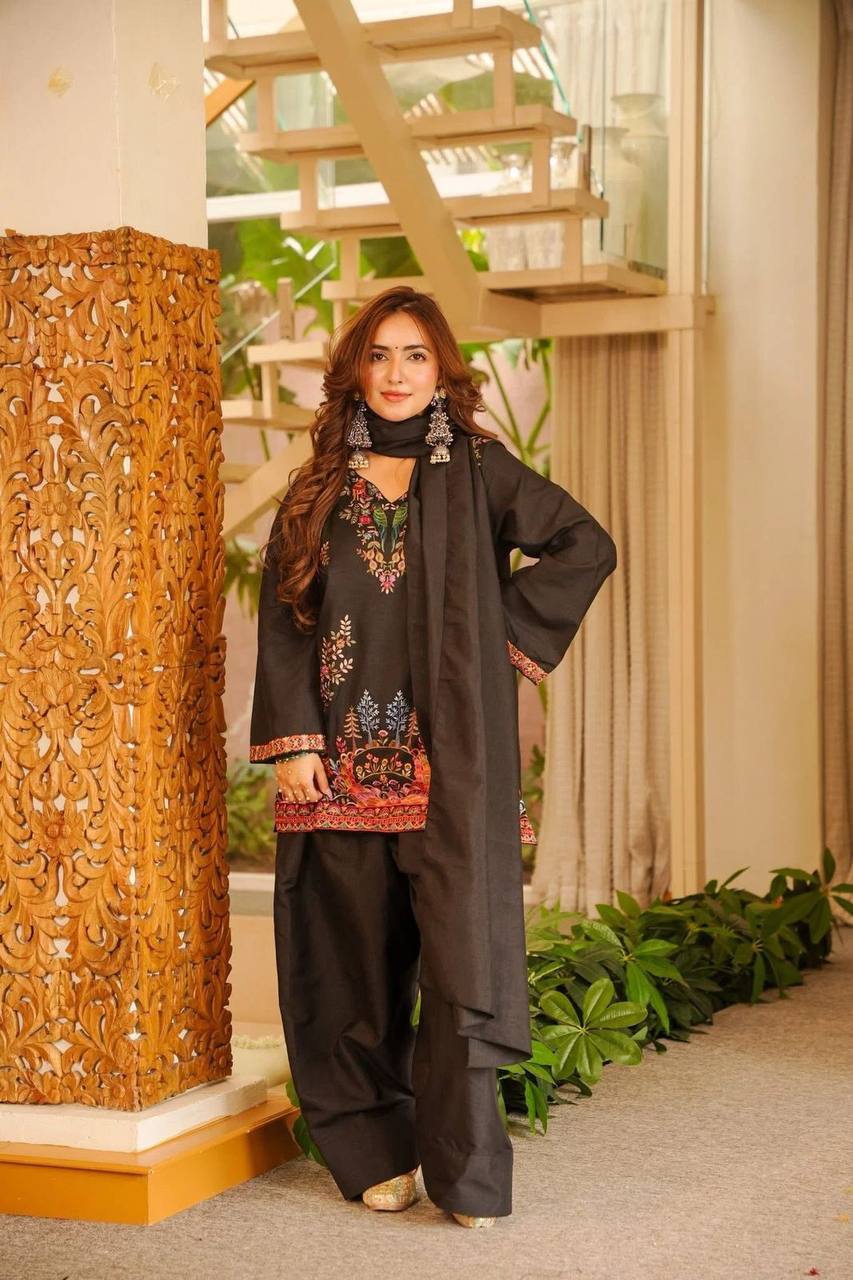 Black Pakistani Farshi Salwar Kameez Suit Set with Dupatta for Women