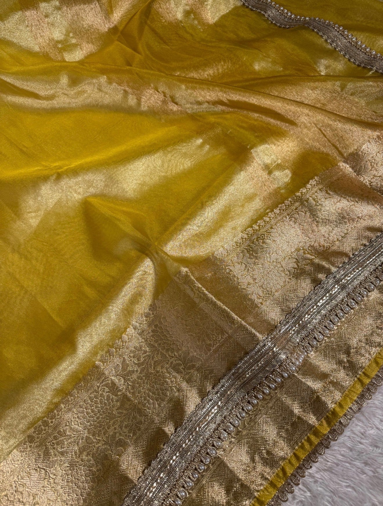 Janhvi Kapoor Fame Soft Tissue Silk Yellow Party Wear Saree