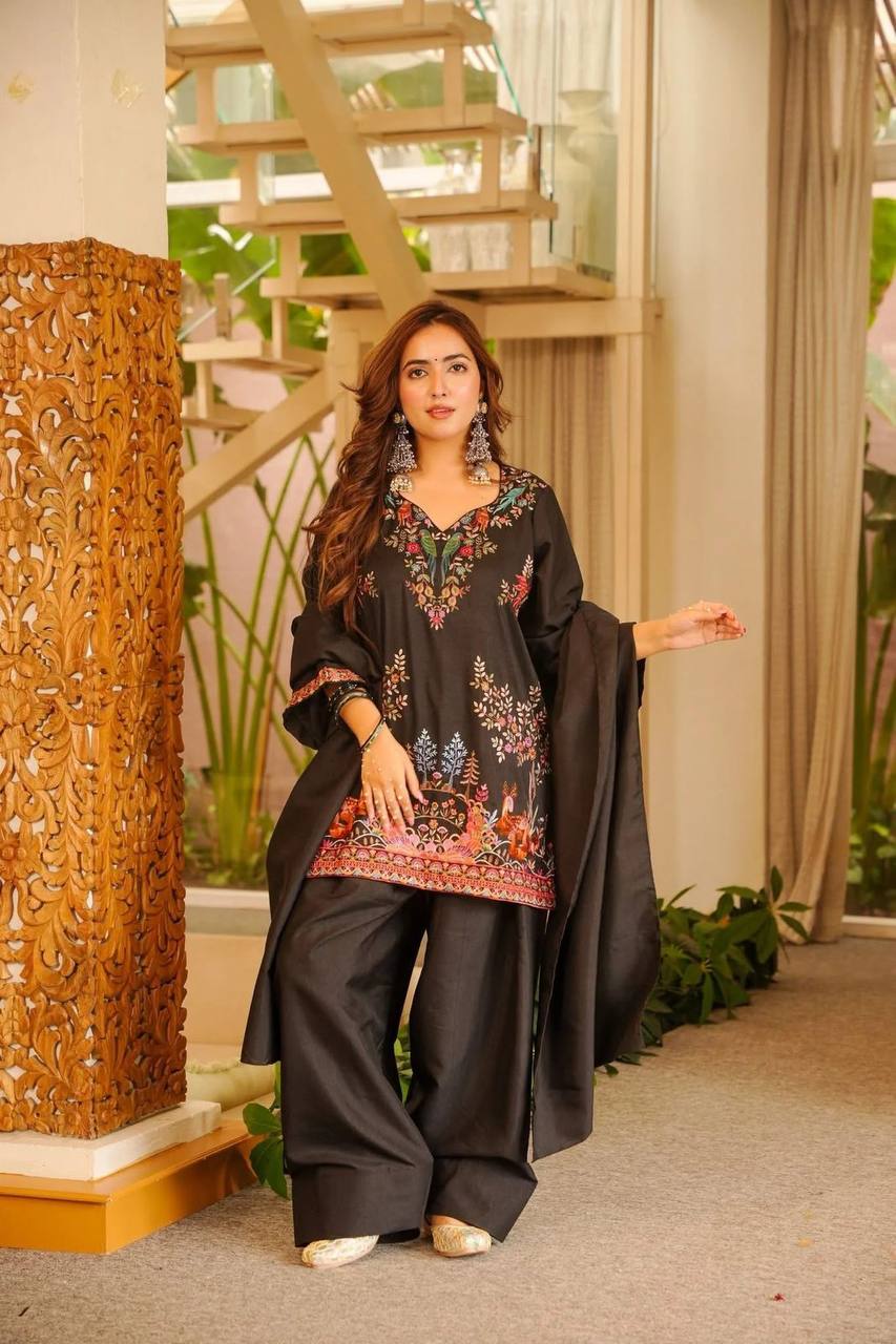 Black Pakistani Farshi Salwar Kameez Suit Set with Dupatta for Women