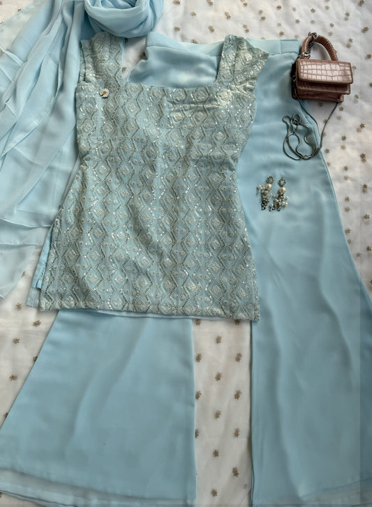 Kareena 90s Iconic Suit