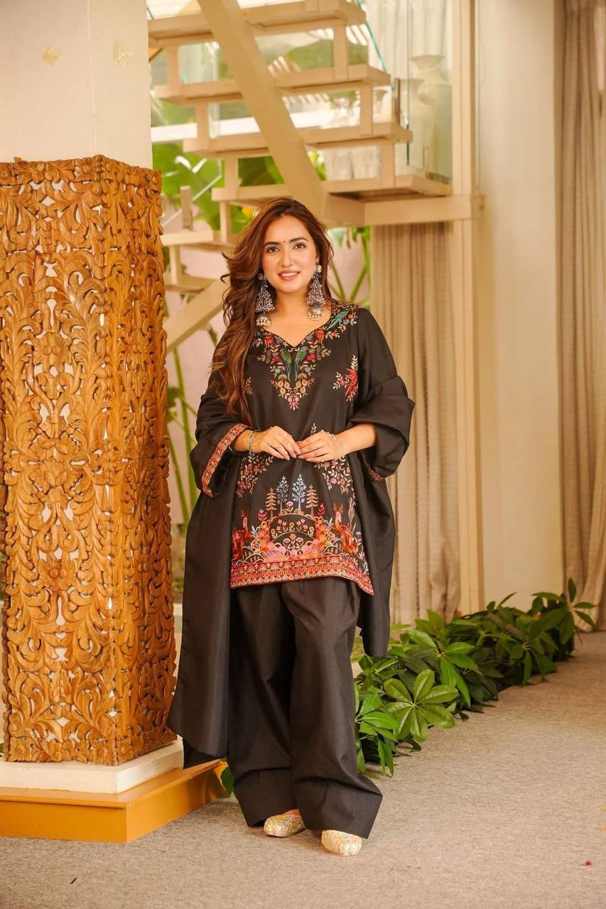 Black Pakistani Farshi Salwar Kameez Suit Set with Dupatta for Women
